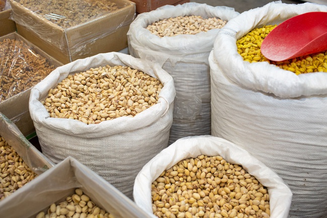 Natural raw pistachios (Ahmad Agay) - Iran