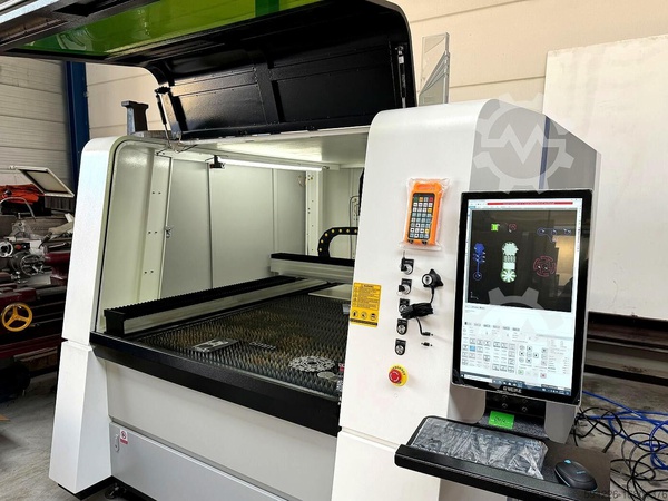 1500 Вт Лазерная резка LF 1313, Гравировка металла 50 60 Гц Лазерный станок