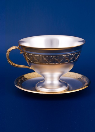 Серебряная чашка с блюдцем №1