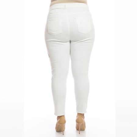 Büyük Beden Nakış Detaylı Kot