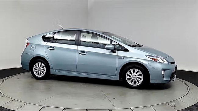 2013 Toyota Prius Hybrid Car