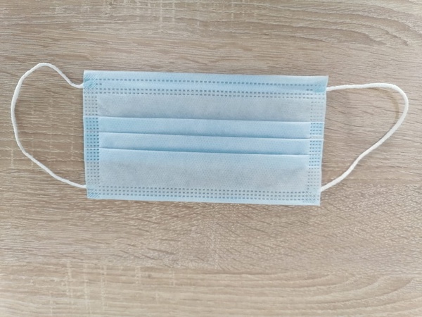 Маска медицинская трехслойная