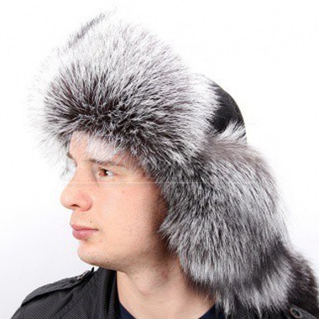 قبعة مع الثعلب الأسود البني