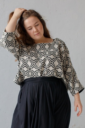 Кроп-Топ с геометрическим принтом