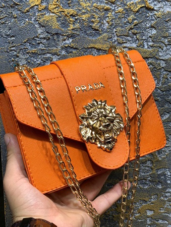 Prada - kadın çantaları