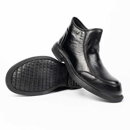 Мужские зимние ботинки из кожи на меху — стильные, универсальные, теплая модель