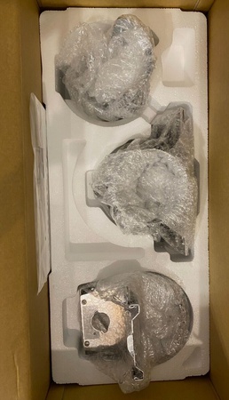 10-игольная домашняя вышивальная машина Brother PR1055X, СОВЕРШЕННО НОВАЯ, аксессуары + стол