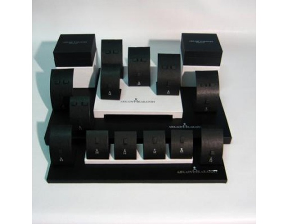 Boyutla birlikte örnek vitrin seti