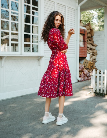 Платье миди на пуговицах