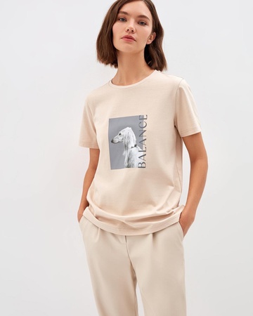 Футболки женские