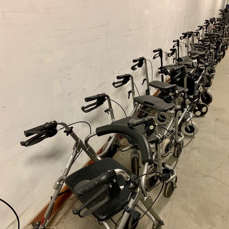 Вспомогательные товары для людей с ограниченными возможностями