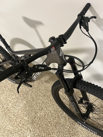 Bisiklet - Yeni 2023 Comp Build ile 2022 Uzmanlaşmış Epic EVO Uzman Çerçevesi - Orta