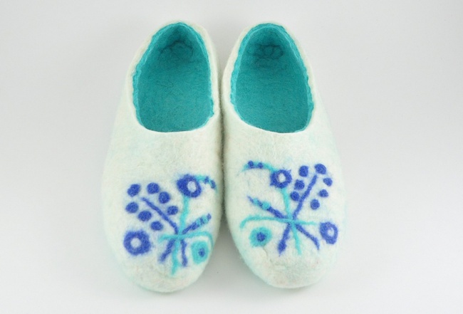 Войлочные тапочки «Гжель»