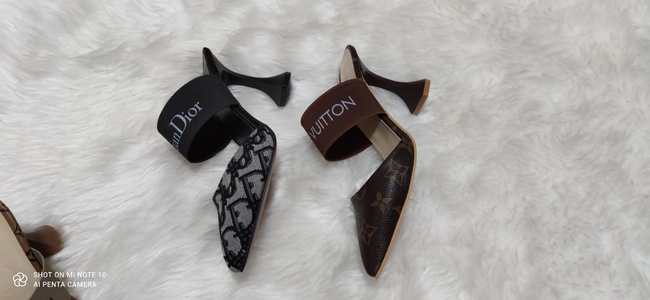 Женская обувь