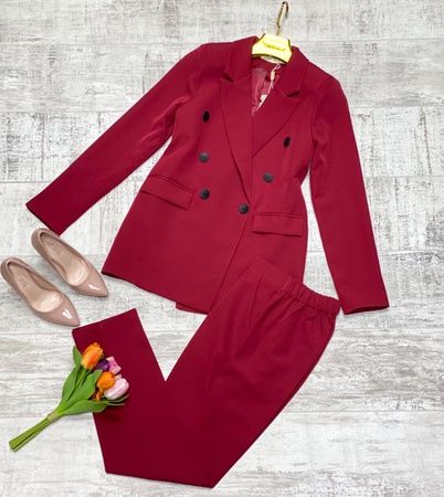 Классический костюм