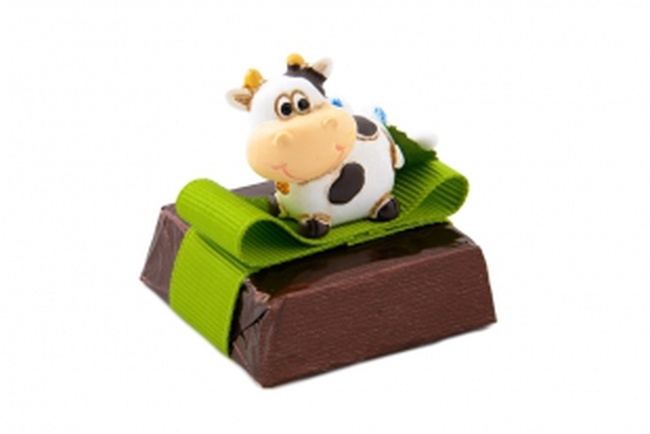 Декоративная конфета "Коровка"