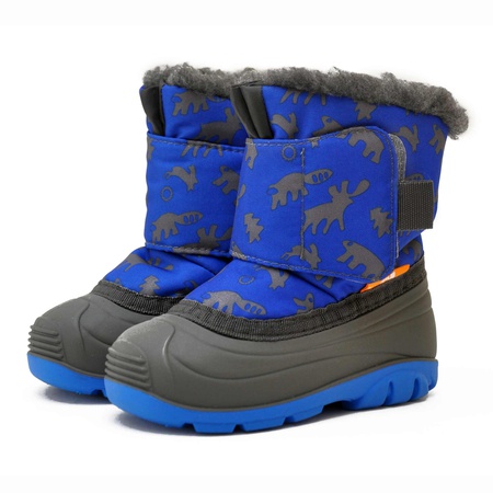 NORDMAN KÜÇÜK BİR ÇOCUK SNOWBOOTS İZOLELİ