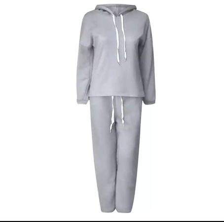 Спортивные костюмы, толстовки, худи.