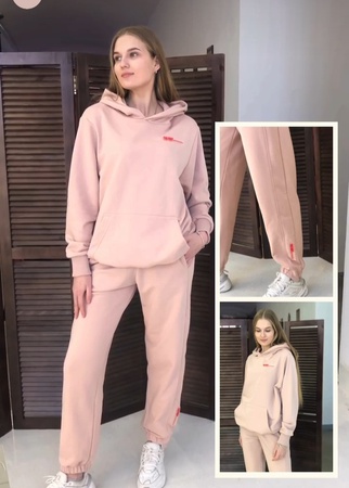 Костюм спортивный