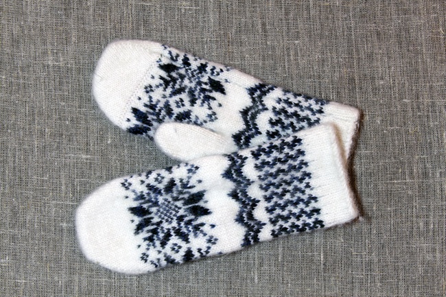 Kadınlar için yün eldivenler