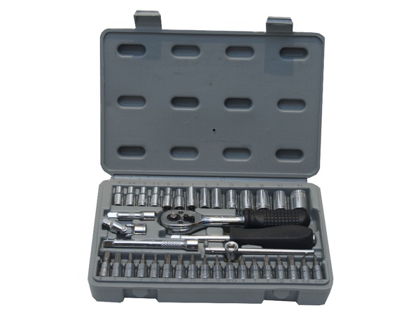 Наборы инструментов в ассортименте