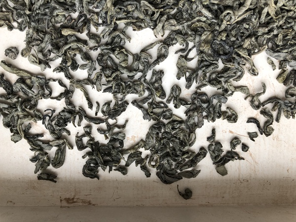 зеленый чай, черный чай, желтый чай, темный чай, белый чай,  жасминовый чай, специальный чай и небольшие упаковки чая, чайные пакетики, растворимый чайный порошок, чайная еда, экстракты и т. д.,