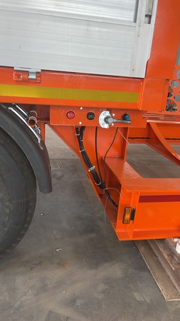 Трал низкорамный для перевозки пластиковых труб и Бочек из пластика диаметром до 5 метров