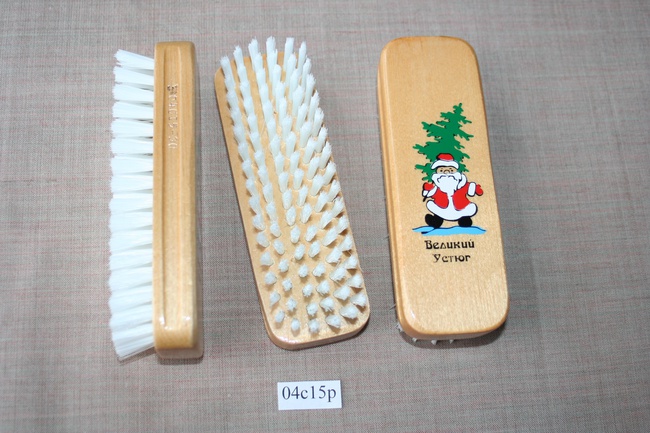 Щетки одежные