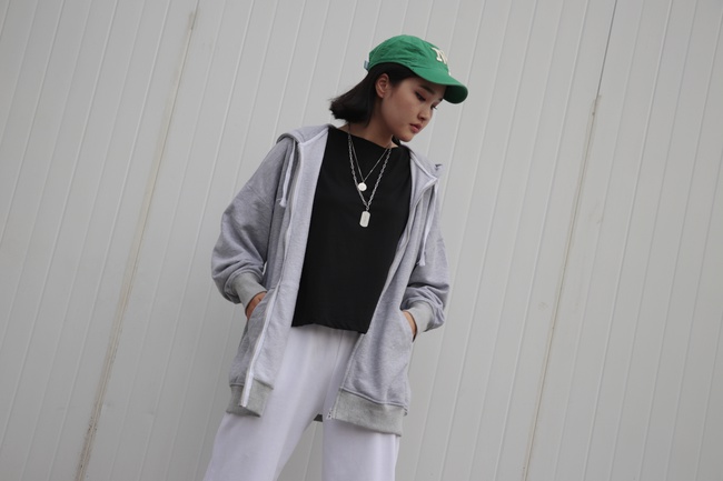 Оверсайз толстовки на замках