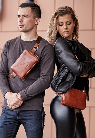 Кожаная поясная сумка Dropbag Mini светло-коричневая