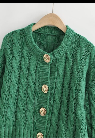 Трикотажные, вязаные кофточки.