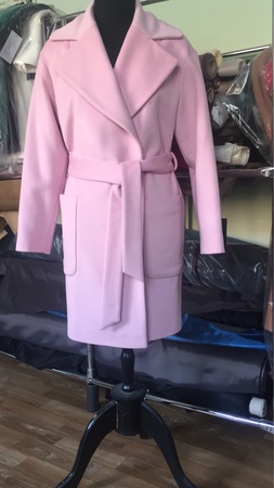 Женское пальто и костюмы