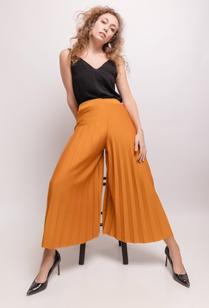 Pileli etek pantolon