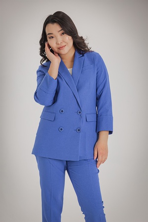 женская одежда: костюмы, пиджаки, брюки, юбки, жакеты, жилеты, платья, пальто