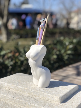 Кашпо декоративное / Органайзер / Подарок статуэтка для декора из гипса