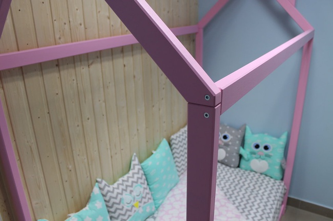 кроватка-домик Мотессори