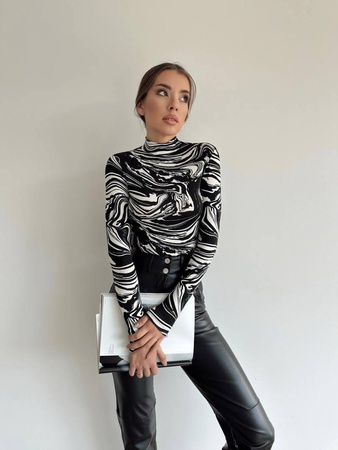 Лонгсливы с принтами