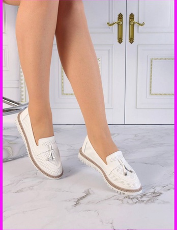 Туфли закрытые женские из кожи.