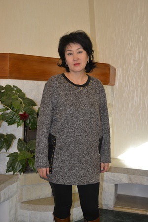 Üreticiden triko tunikler ve elbiseler (tümü stokta)