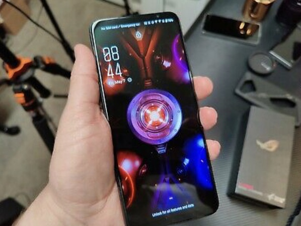 ASUS ROG Telefon 5 128 gb / 8 gb 5G çift sim