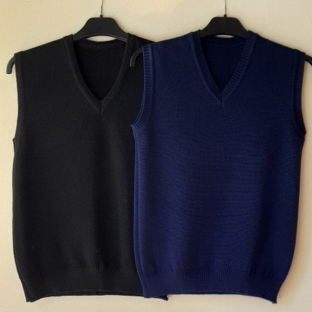 Вязаные школьные жилеты