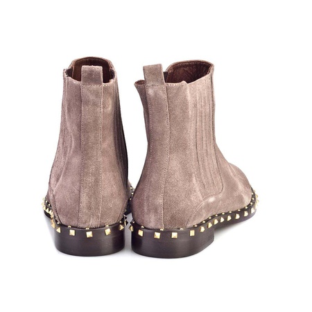 Perçinli kadın kışlık deri çizme