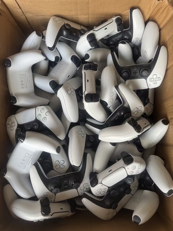 Power On PS5 controllers (untested/mix conditions)