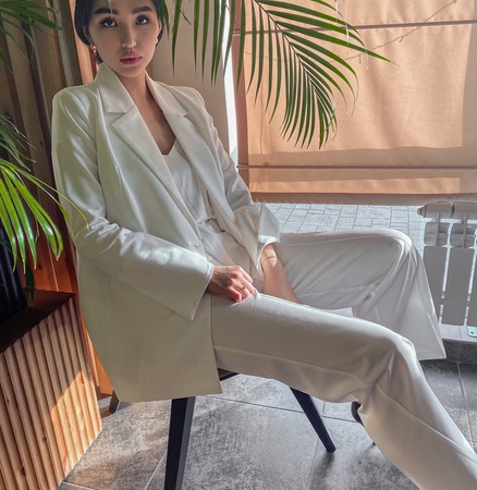 Двубортный жакет с широкими брюками