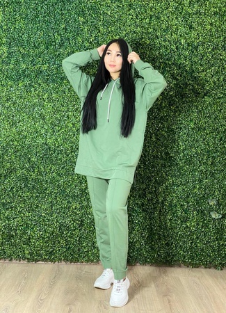 Спортивная женская одежда