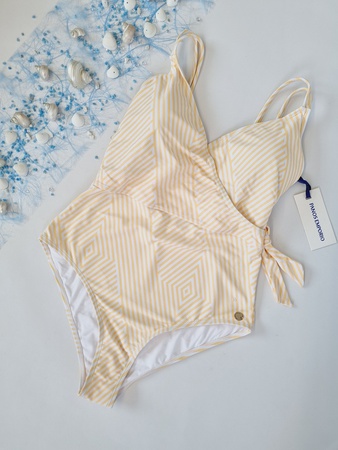 070036 Слитные купальники микс