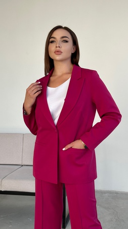 Костюм брючный женский
