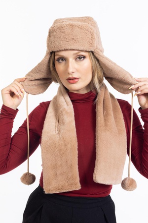 Peluş Pilot Şapka ve Eşarp Seti