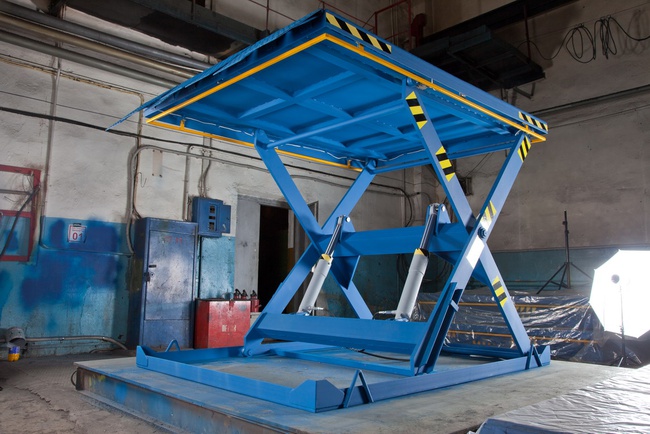 Ножничный подъемный стол