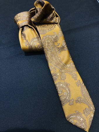 KRAVAT VE AKSESUARLAR